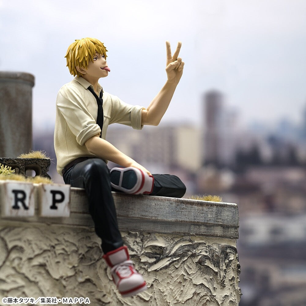 Premium Perching Figure - Denji - Chainsaw Man